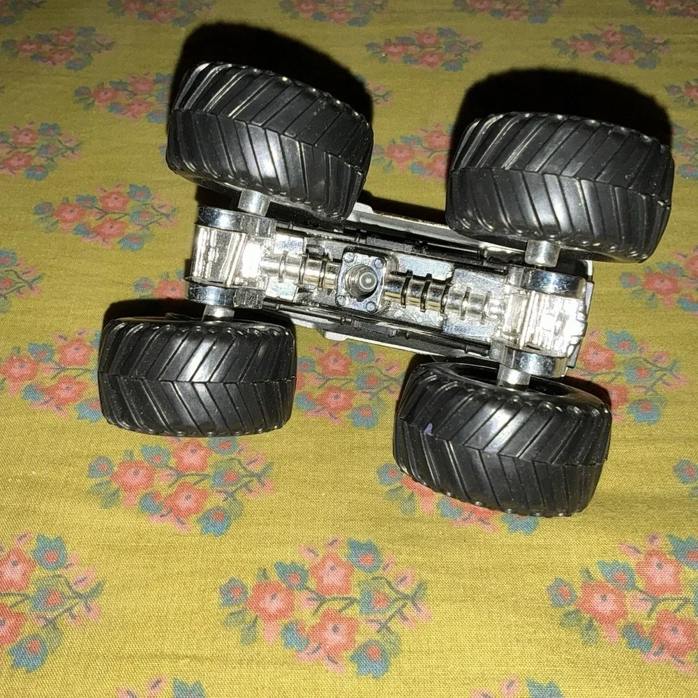 Hot‎ Wheels Monster Jam Diecast Truck Maximum Destruction Mattel 1/64